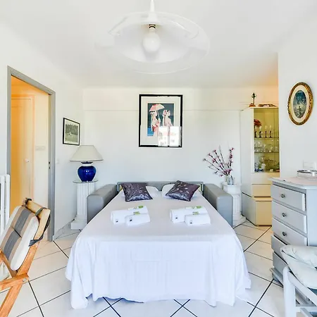 Apartamento Parc Alexandra 1 *